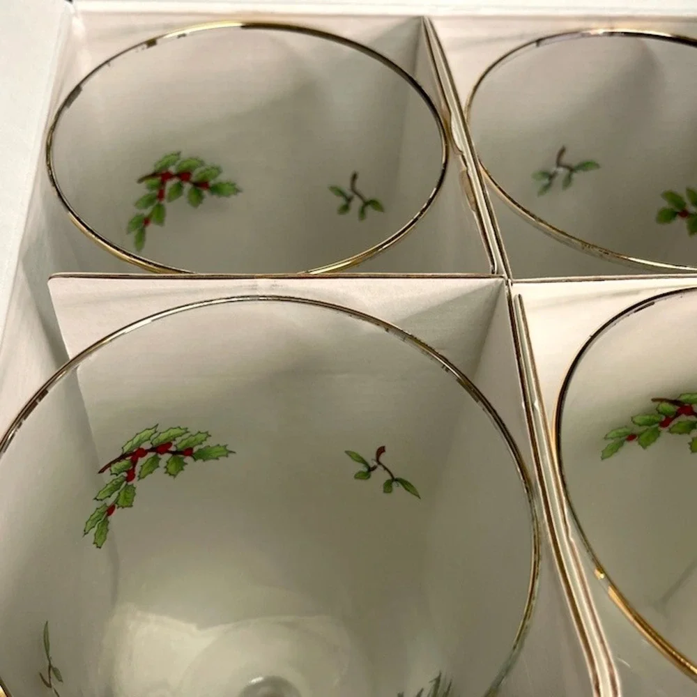 Vintage Spode Christmas Tree Gold-Rimmed 12 oz Pedestal Water Goblets 4 Boxed